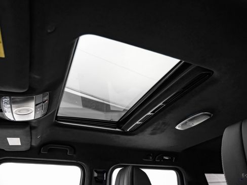 Used 2027 Mercedes-Benz G 63 AMG 4MATIC image 41