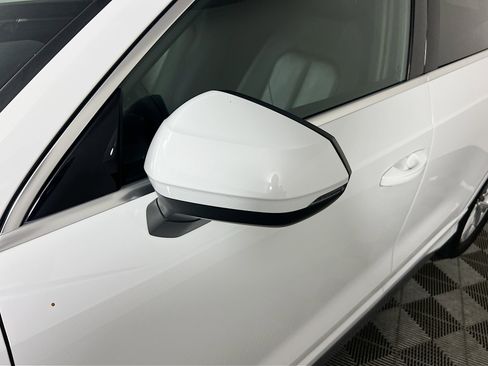 Used 2024 Audi Q3 2.0T Premium image 12