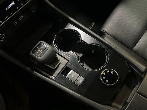 Used 2023 Nissan Rogue SV w/ SV Premium B Package image 20