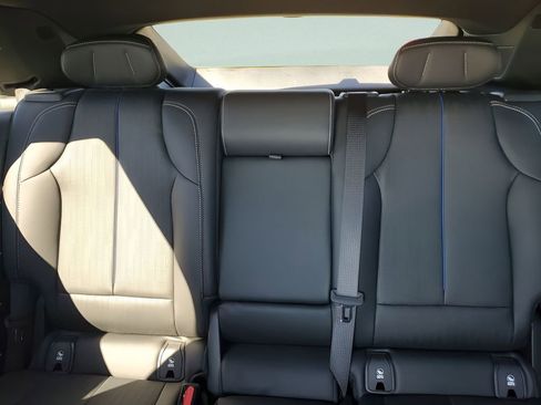 Used 2025 Cadillac Lyriq Luxury image 13