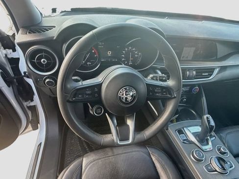 Used 2021 Alfa Romeo Stelvio Ti w/ Nero Edizione AWD/4WD image 16