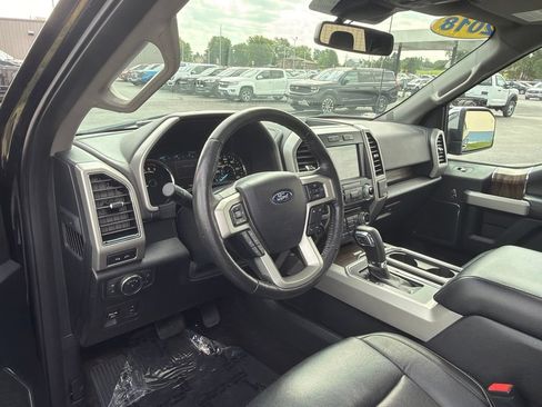 Used 2018 Ford F150 Lariat w/ Equipment Group 502A Luxury AWD/4WD image 10