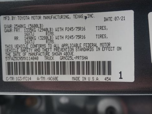 Used 2021 Toyota Tacoma SR5 RWD image 28