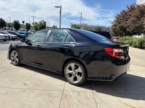 Used 2014 Toyota Camry SE FWD image 7