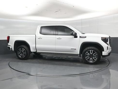 Used 2025 GMC Sierra 1500 AT4 w/ AT4 Premium Package AWD/4WD image 34