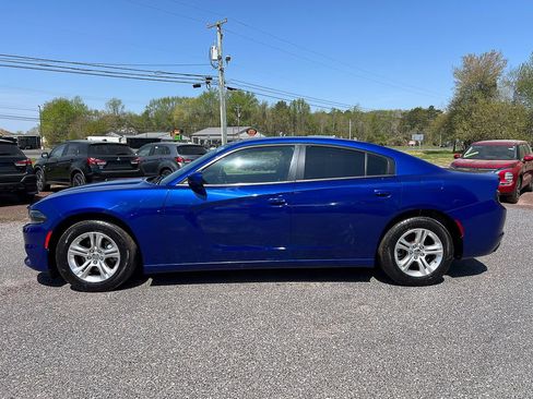 Used 2021 Dodge Charger SXT w/ Leather Interior Group RWD image 2