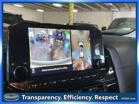 Used 2025 Nissan Pathfinder SL AWD/4WD image 31