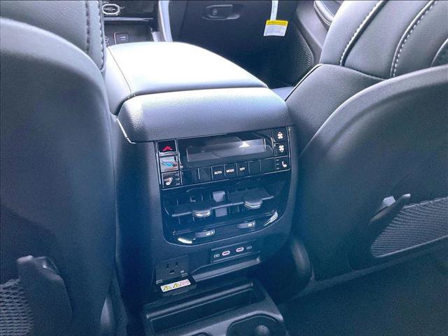 New 2026 Jeep Grand Cherokee L Limited w/ Limited Altitude Package RWD image 19