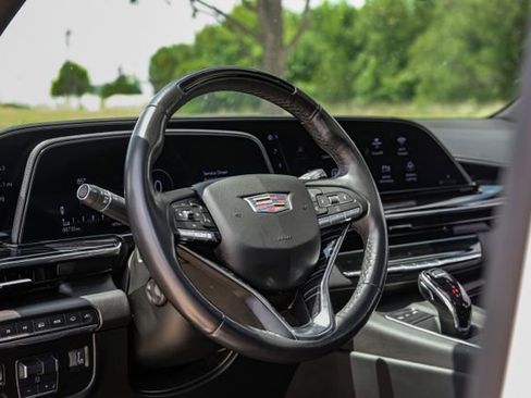 Used 2023 Cadillac Escalade ESV Sport w/ Touring Package AWD/4WD image 17