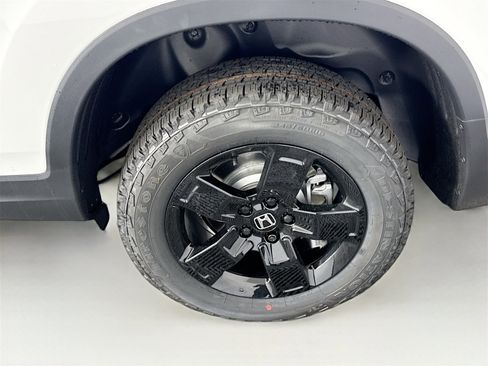 New 2025 Honda Ridgeline Black Edition image 16