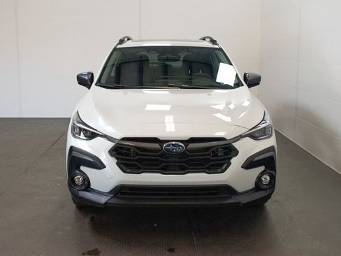Used 2024 Subaru Crosstrek 2.5i Limited w/ Popular Package #3A image 2