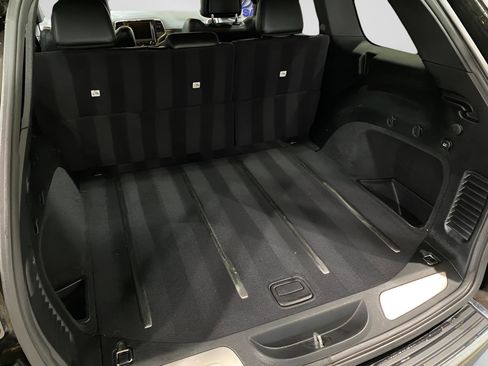 Used 2017 Jeep Grand Cherokee Limited w/ Trailer Tow Group IV AWD/4WD image 21