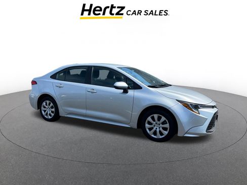 Used 2025 Toyota Corolla LE image 1