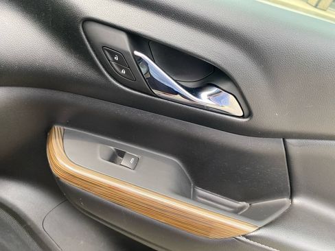 Used 2018 GMC Acadia SLE w/ Driver Alert Package I AWD/4WD image 12
