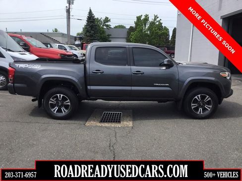 Used 2016 Toyota Tacoma TRD Sport w/ Towing Package AWD/4WD image 1