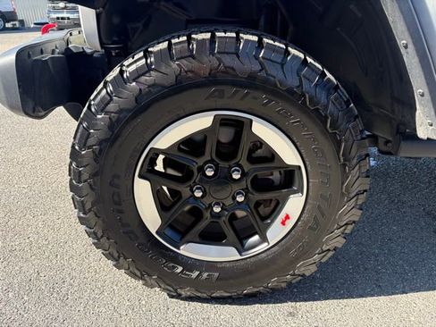 Used 2020 Jeep Wrangler Unlimited Rubicon image 12