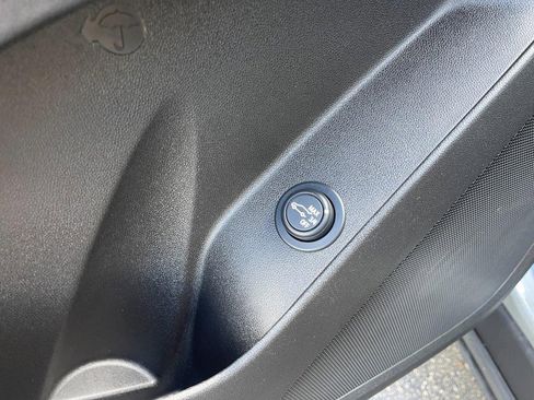 Used 2024 Chevrolet Equinox LT w/ LPO, Floor Liner Package AWD/4WD image 24