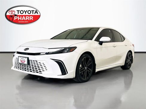 Used 2025 Toyota Camry XSE FWD image 1