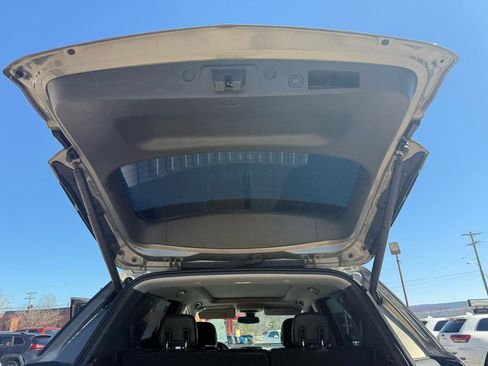 Used 2018 Chevrolet Equinox Premier image 42