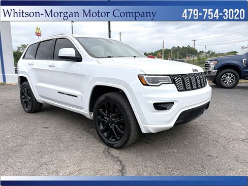 Used 2020 Jeep Grand Cherokee Altitude AWD/4WD image 3