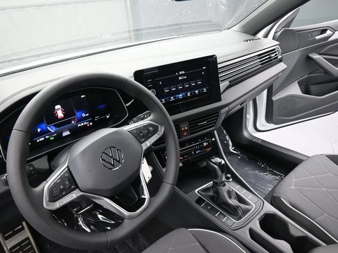 Used 2026 Volkswagen Jetta Sport FWD image 38