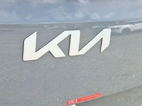 New 2026 Kia Carnival SX FWD image 12