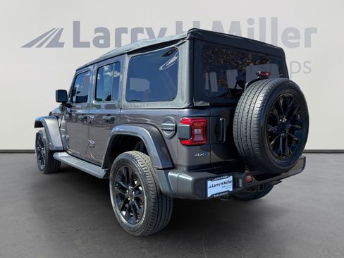 Used 2021 Jeep Wrangler Unlimited Sahara AWD/4WD image 3