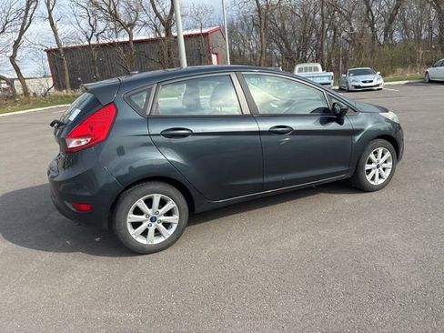 Used 2011 Ford Fiesta SE w/ 203A Rapid Spec Order Code image 8