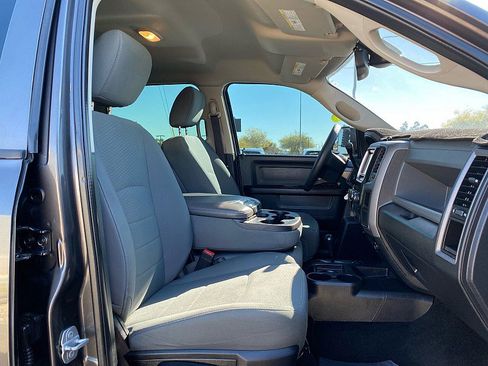 Used 2017 RAM 2500 Tradesman w/ Chrome Appearance Group image 14