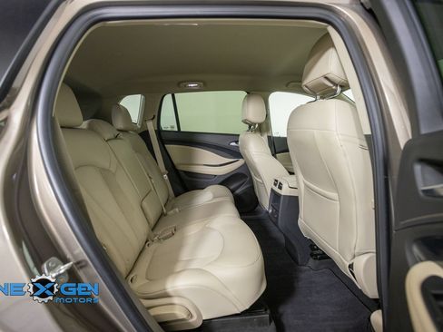 Used 2018 Buick Envision Preferred FWD image 34