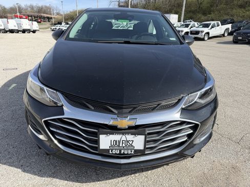 Used 2019 Chevrolet Cruze Premier w/ Driver Confidence II Package image 2