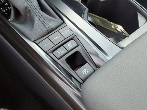 New 2026 Toyota Camry SE FWD image 33