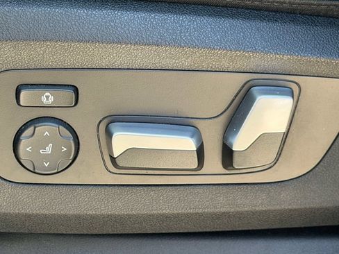 Used 2024 BMW X5 xDrive40i w/ Parking Assistance Package AWD/4WD image 31