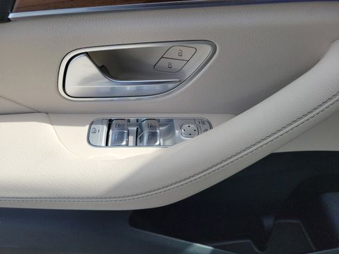 New 2026 Mercedes-Benz GLS 450 4MATIC image 12