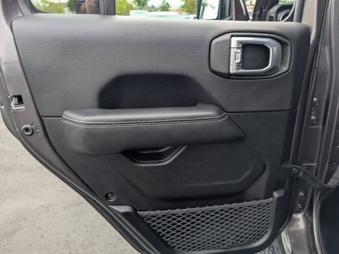 Used 2021 Jeep Wrangler Unlimited Sahara w/ Cold Weather Group AWD/4WD image 18