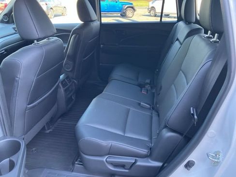 Certified 2023 Honda Passport EX-L image 17