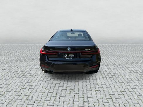 Used 2021 BMW 740i xDrive w/ Autobahn Package AWD/4WD image 7