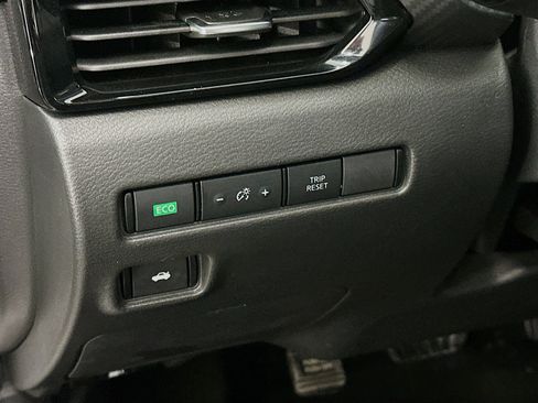 Used 2024 Nissan Sentra SV image 17