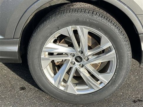 Used 2023 Audi Q7 2.0T Premium w/ Convenience Package image 10