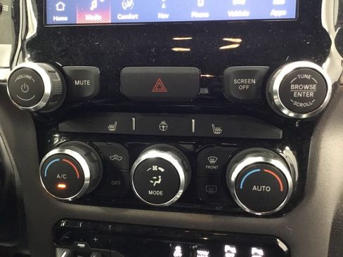 Used 2022 RAM 1500 Big Horn AWD/4WD image 25