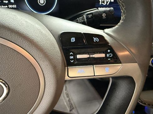 Used 2023 Hyundai Elantra SEL w/ Convenience Package image 17