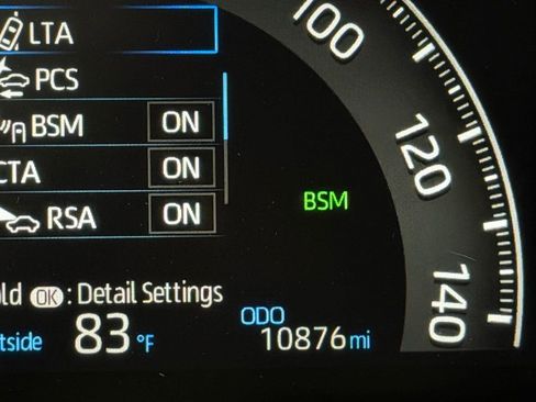 Used 2025 Toyota RAV4 XLE image 16