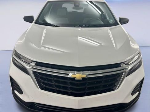 Used 2022 Chevrolet Equinox LS w/ LPO, Floor Liner Package image 3