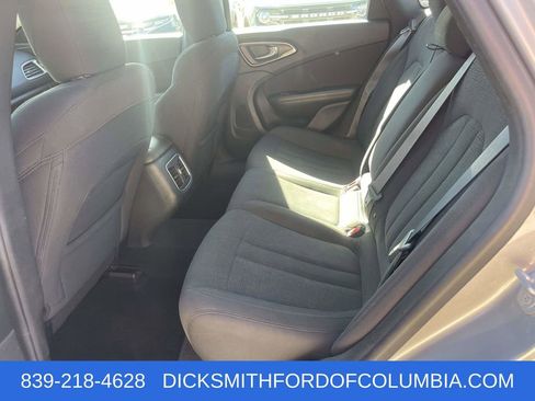 Used 2015 Chrysler 200 Limited w/ Convenience Group image 11