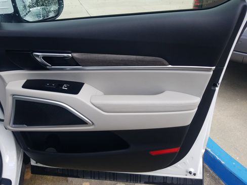 Used 2020 Kia Telluride EX image 16