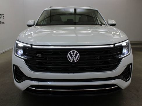 New 2026 Volkswagen Atlas SEL Premium R-Line AWD/4WD image 7