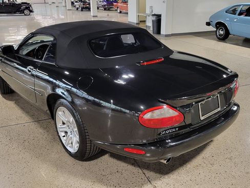 Used 2000 Jaguar XK8 Convertible RWD image 29