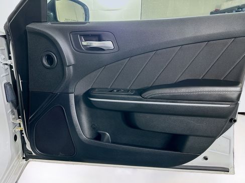 Used 2022 Dodge Charger SXT image 31
