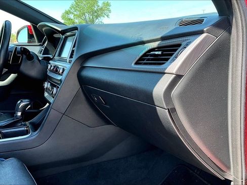 Used 2019 Hyundai Sonata Limited image 14