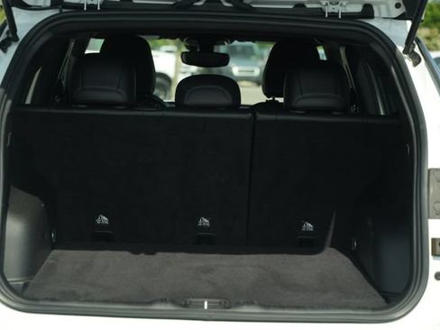 Used 2025 Jeep Compass Latitude AWD/4WD image 18